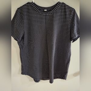 Lululemon Love Crew Shirt Size 8